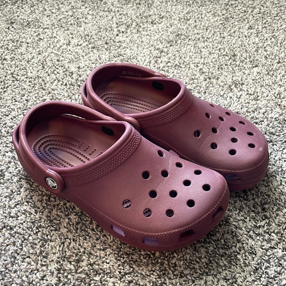 Maroon size 6 1/2 Crocs